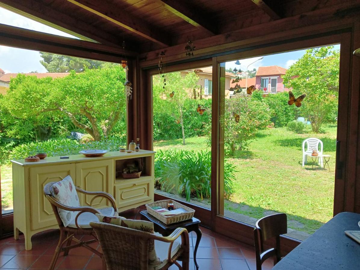 Villetta Con Giardino A Due Passi Dal Mare إمبيريا المظهر الخارجي الصورة